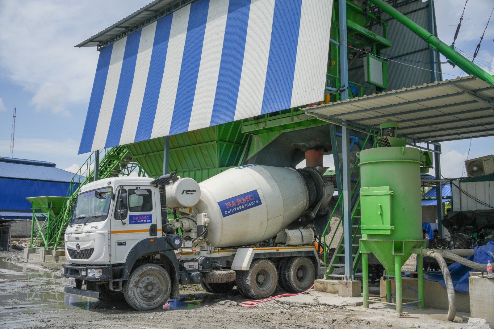 Transit mixer in the loading bay
